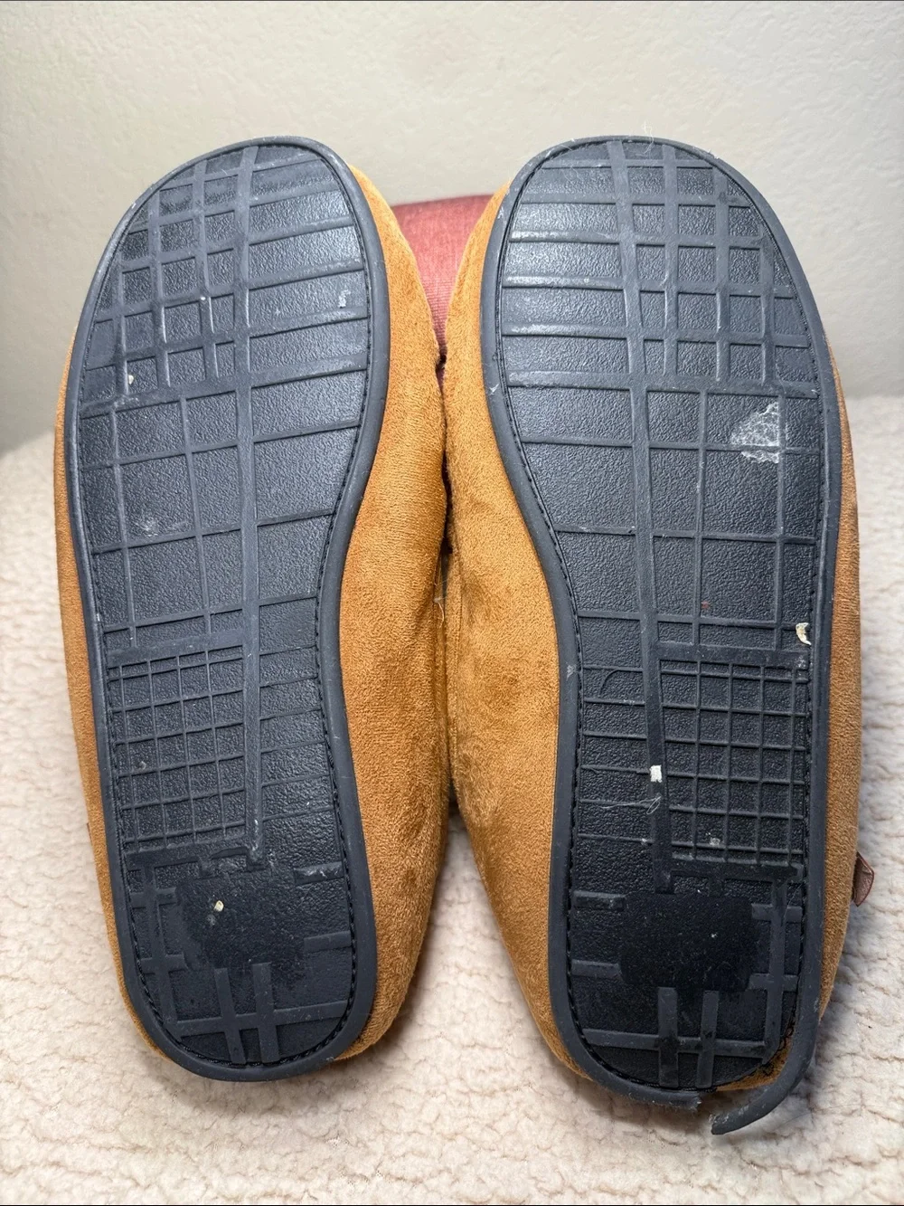 Stafford Tan Faux-Suede Slippers with White Fleece Lining (unisex, size 11-12)